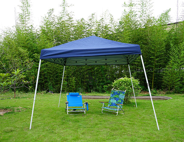 Jak zmierzyć mój parasol patio dla materiału zastępczego?